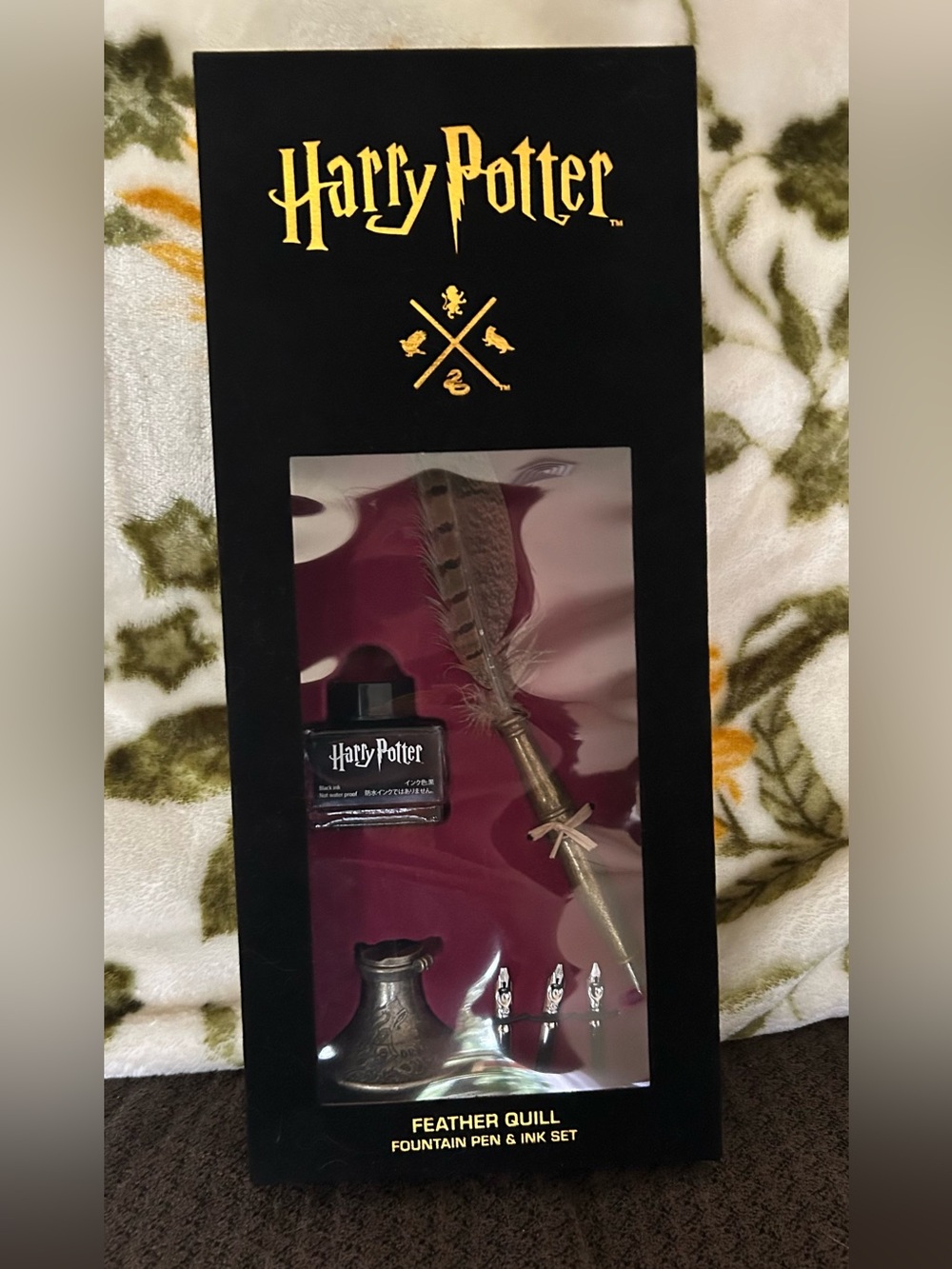 Harry Potter Hogwarts Feather Quill Fountain Pen and Ink Set 🪄🪶